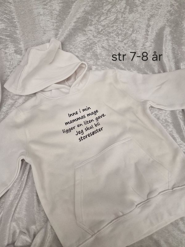 Hettegenser inne i min mammas ( str 7-8 år)