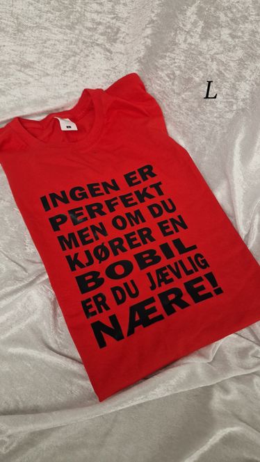 Hovedbilde Bobil jævlig rød ( L ) 