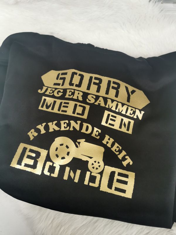 Sorry jeg er sammen med en rykende heit bonde