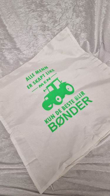 Hovedbilde Putetrekk Alle menn bønder ...